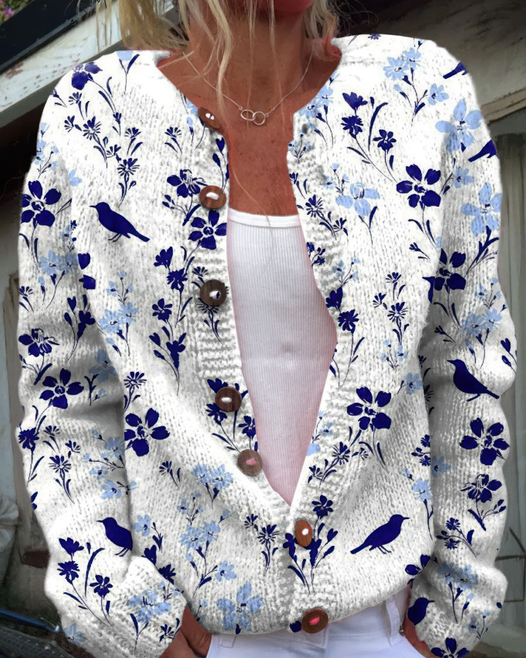 Embrace the Charm – Make Jacqueline Yours Today!